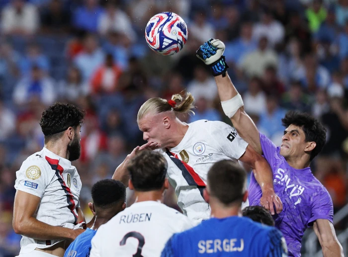 هالاند يكشف حقيقة طلبه من بونو حارس الهلال الانضمام إلى مانشستر سيتي