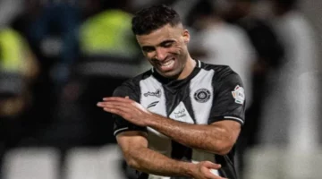<p>اتحاد الكرة يحسم قرار طلب الهلال تقديم فترة التسجيل الصيفية لتسجيل حمدالله</p>
<p>يمكنني أيضًا اقتراح خيارات أخرى بحسب احتياجك، مع مراعاة الكلمة المفتاحية في بداية العنوان:</p>
<ol>
<li><strong>اتحاد الكرة يعلن موقفه من طلب الهلال تقديم فترة تسجيل حمدالله ومدافع محلي</strong></li>
<li><strong>اتحاد الكرة يوضح رده حول طلب الهلال تقديم فترة التسجيل الصيفية لحمدالله</strong></li>
<li><strong>اتحاد الكرة يفاجئ الهلال بقرار جديد بشأن فترة تسجيل حمدالله ومدافع محلي</strong> </li>
</ol>
<p>اختر الأنسب حسب توجه الخبر الخاص بك.</p>