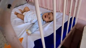 تفشي التهاب السحايا في غزة يحذر من كارثة صحية للأطفال بسبب نقص الرعاية