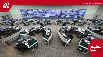 مركز 911 يتلقى 84 ألف اتصال في يوم واحد ويواصل الاستجابة السريعة